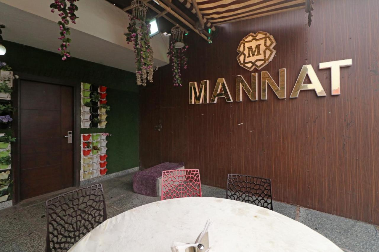 Hotel Mannat International By Mannat Új-Delhi Kültér fotó