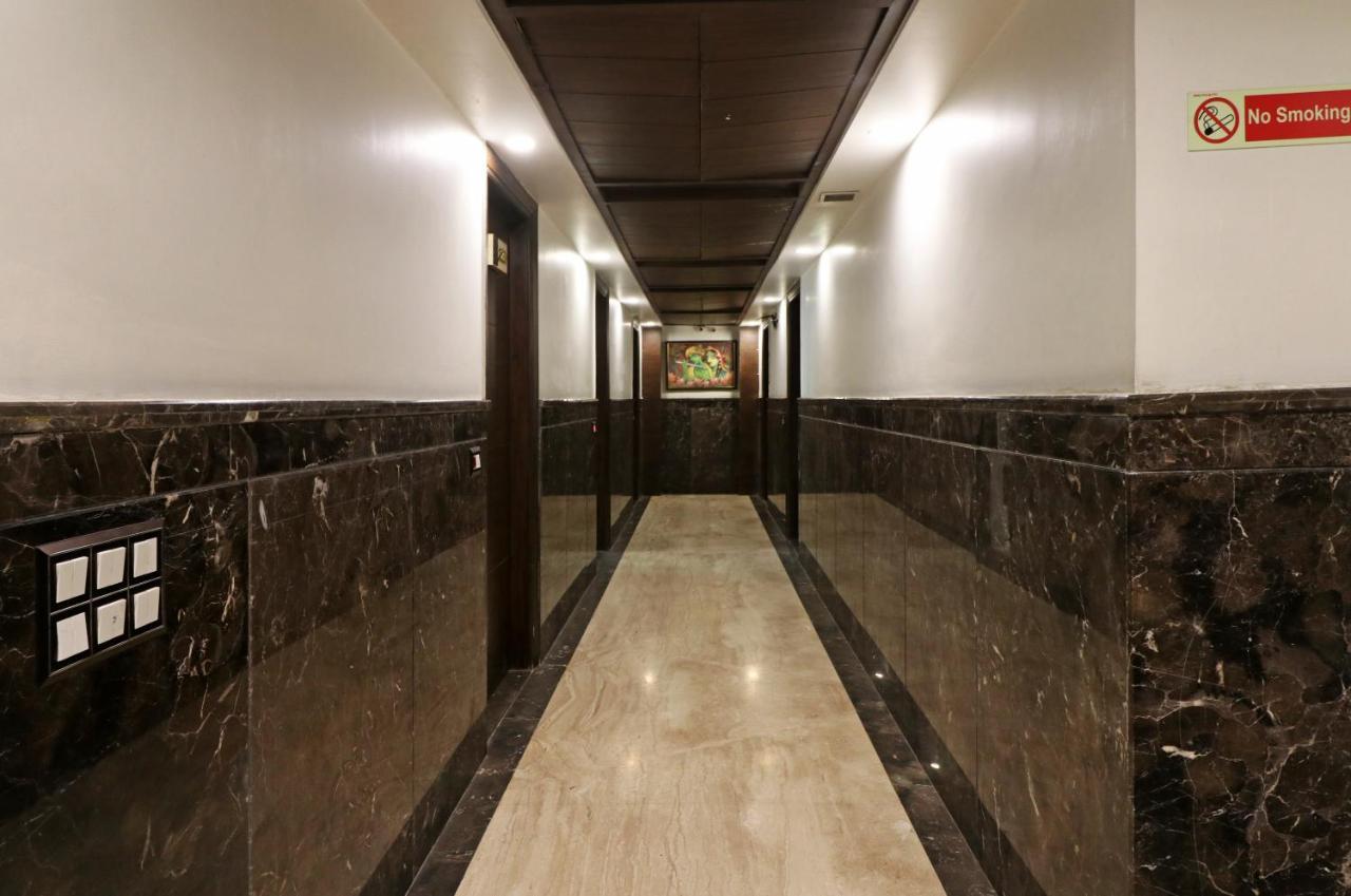 Hotel Mannat International By Mannat Új-Delhi Kültér fotó