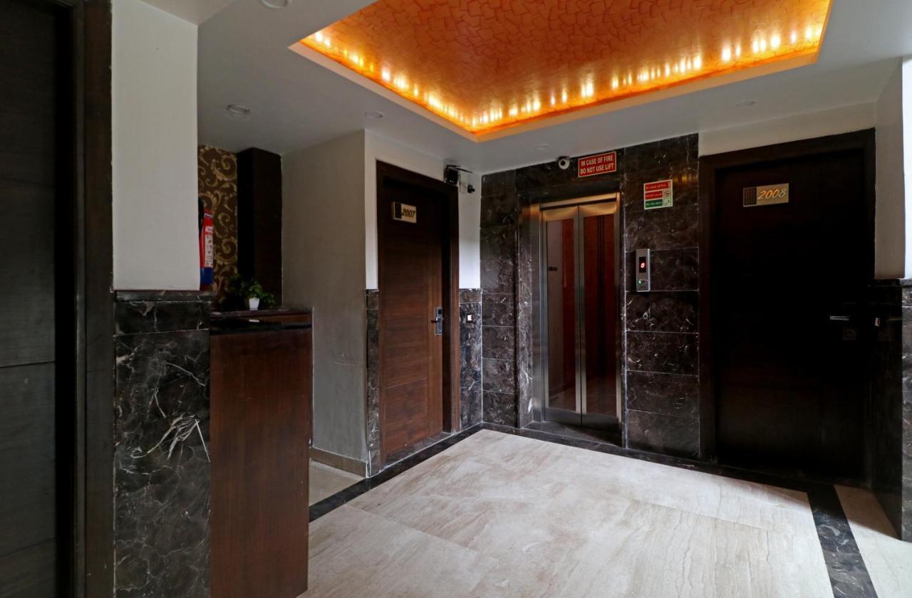 Hotel Mannat International By Mannat Új-Delhi Kültér fotó