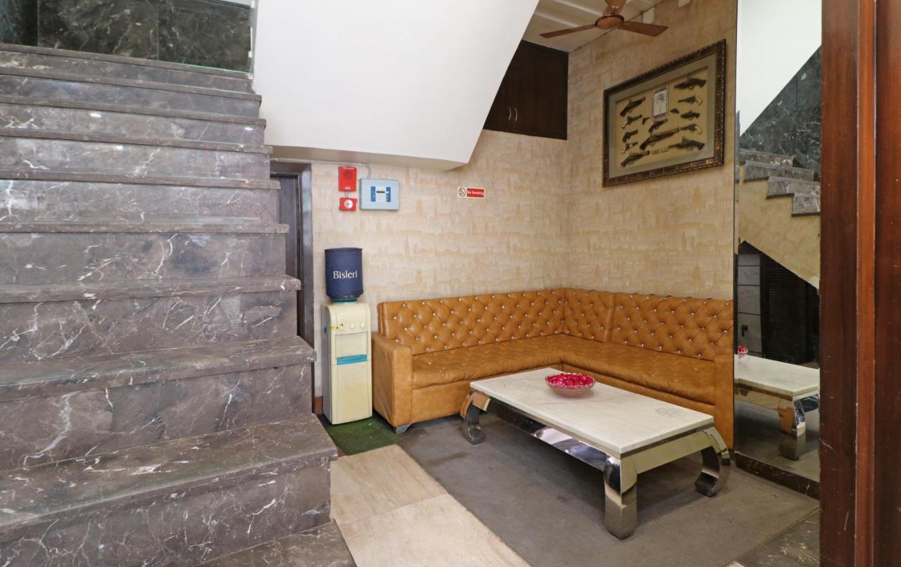 Hotel Mannat International By Mannat Új-Delhi Kültér fotó
