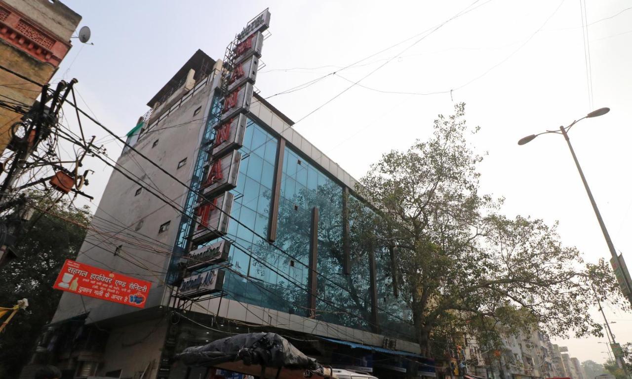 Hotel Mannat International By Mannat Új-Delhi Kültér fotó